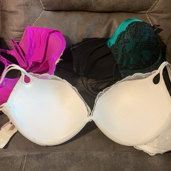 Victoria secret push up bras all 34 DD - Picture 4 of 6